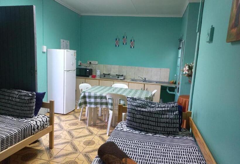 이코노미 룸, Zufike Self Catering