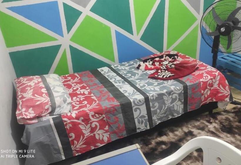 اتاق اکونومی یک تخته, Urban Hostel