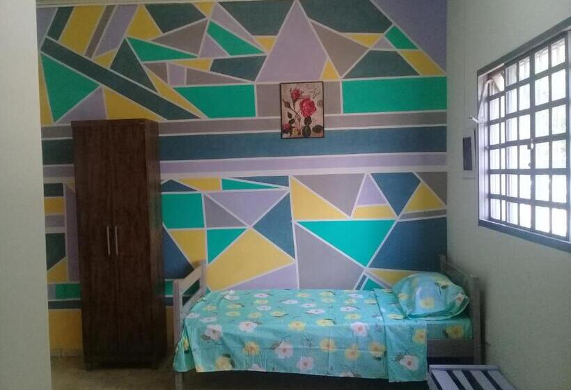 اتاق اکونومی یک تخته, Urban Hostel