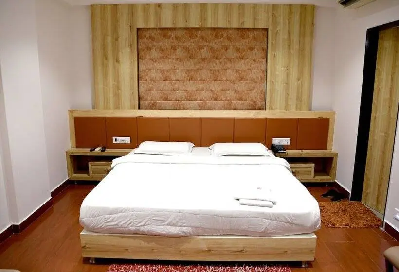 Deluxe Zimmer, Celebration