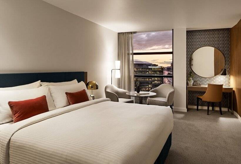 غرفة بريميوم مطلة على المدينة, Crowne Plaza Sydney Darling Harbour, An Ihg