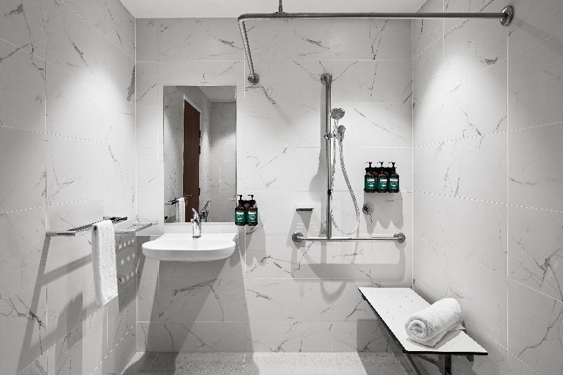 غرفة قياسية سرير كينج لذوى الإحتياجات الخاصة, Crowne Plaza Sydney Darling Harbour, An Ihg