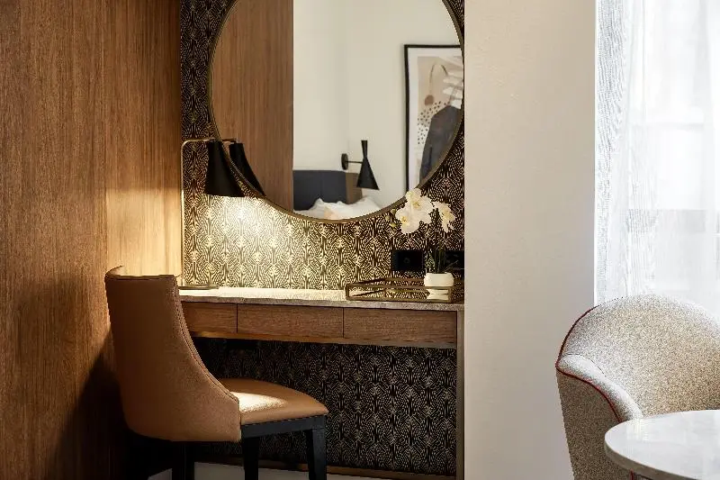 身障者適用キングサイズベッドルーム, Crowne Plaza Sydney Darling Harbour, An Ihg