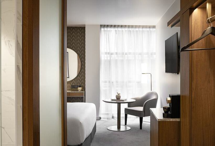 غرفة بريميوم مطلة على المدينة, Crowne Plaza Sydney Darling Harbour, An Ihg