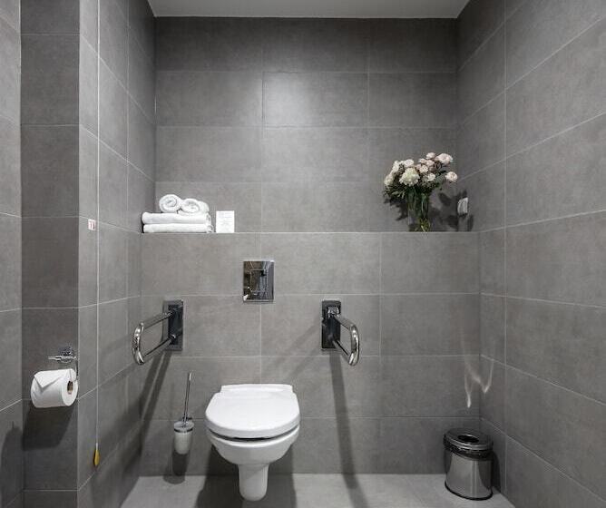Standardzimmer (behindertengerecht), Db Hotel Wrocław