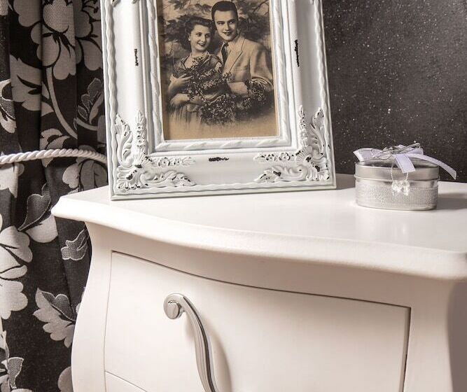 اتاق لوکس, I Fiumi Di Navona