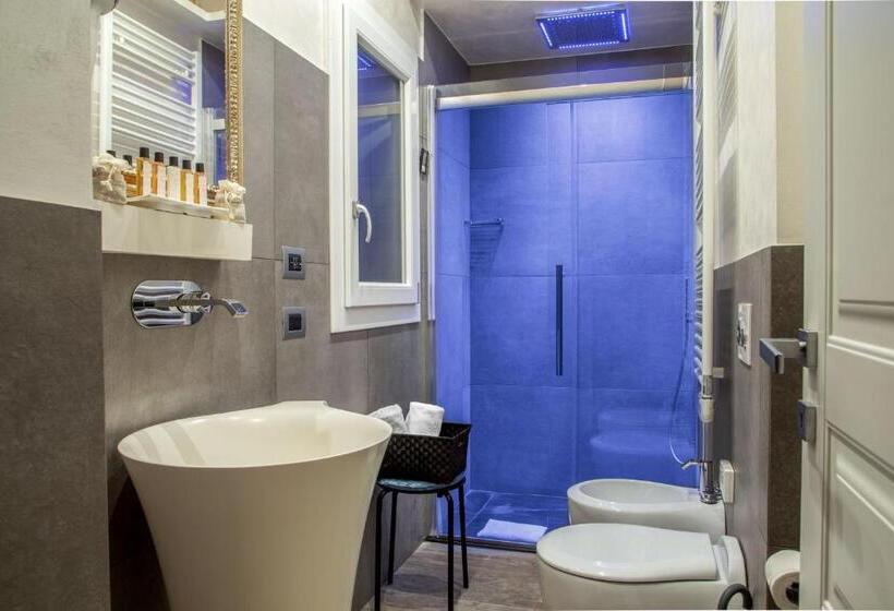 اتاق استاندارد, I Fiumi Di Navona