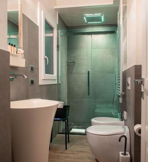 اتاق استاندارد, I Fiumi Di Navona