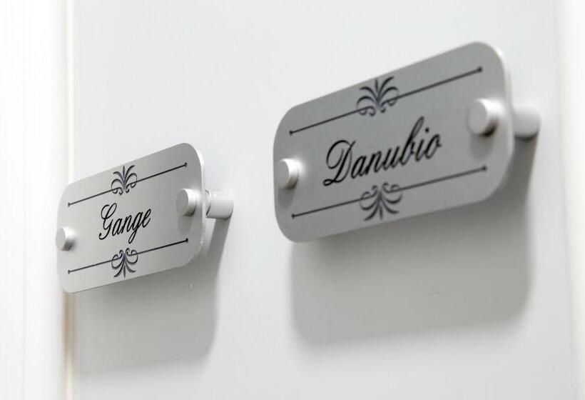 اتاق سوپریور, I Fiumi Di Navona