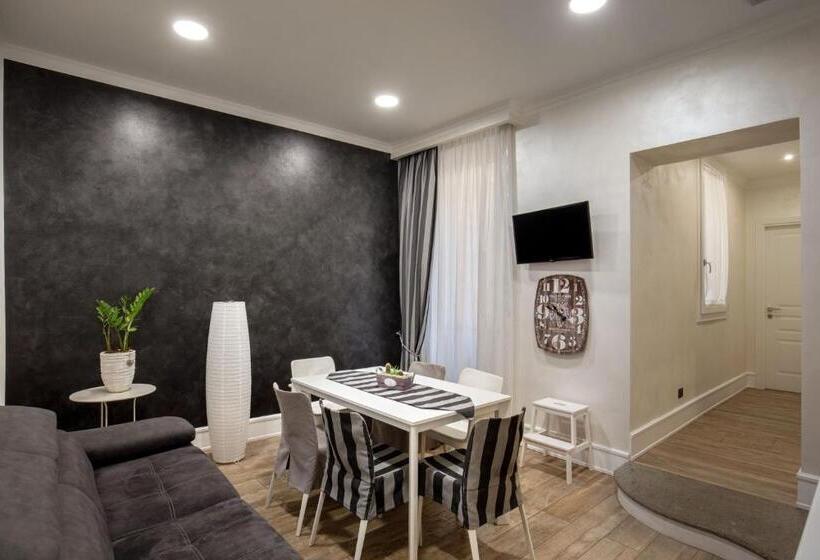 اتاق سوپریور, I Fiumi Di Navona