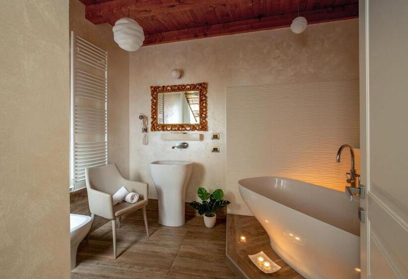 اتاق سوپریور, I Fiumi Di Navona