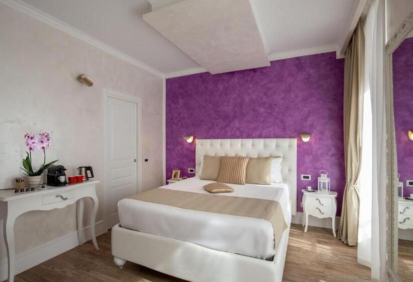 اتاق لوکس, I Fiumi Di Navona