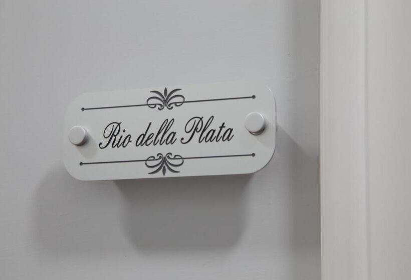 اتاق لوکس, I Fiumi Di Navona