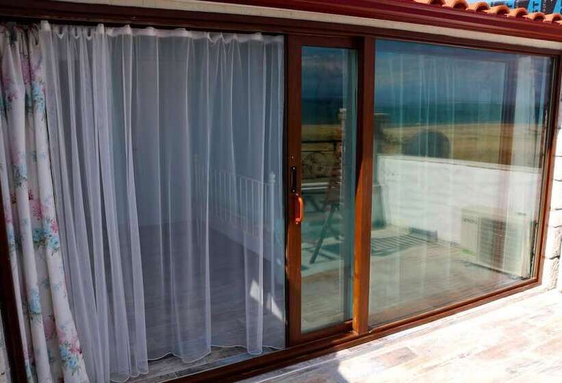 חדר משפחתי, Beyaz Tas Otel