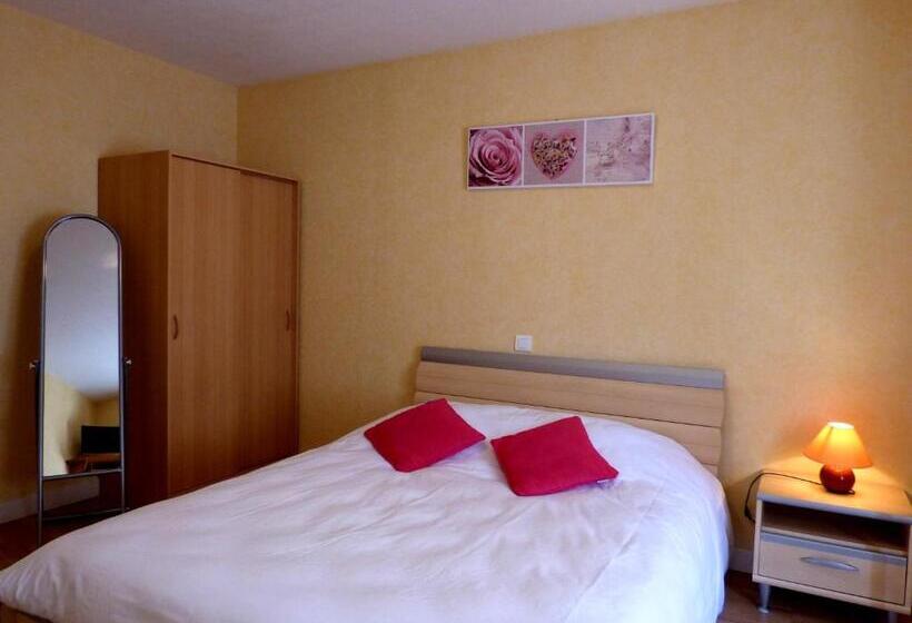 标准间, Auberge Des Petits