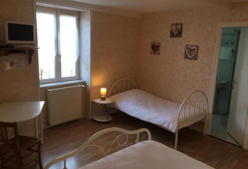 家庭间, Auberge Des Petits