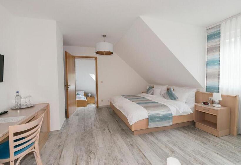 חדר משפחתי דלוקס, Lakeside Resort Michaela