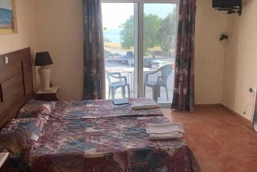 스탠다드 스튜디오, Tommy's Rooms