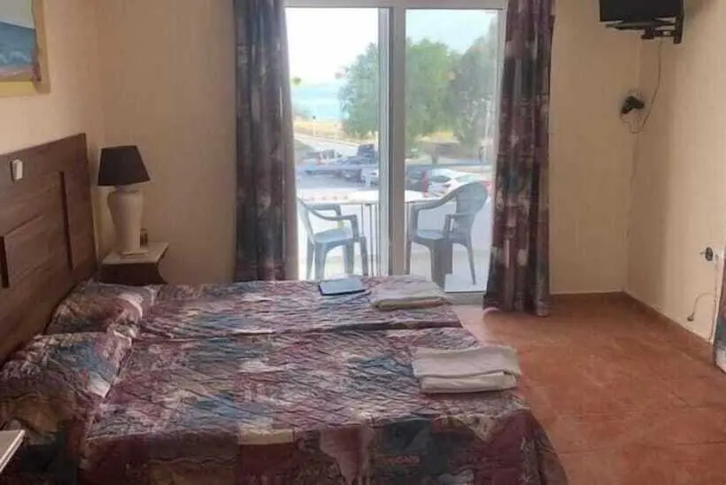 استودیوی استاندارد, Tommy's Rooms