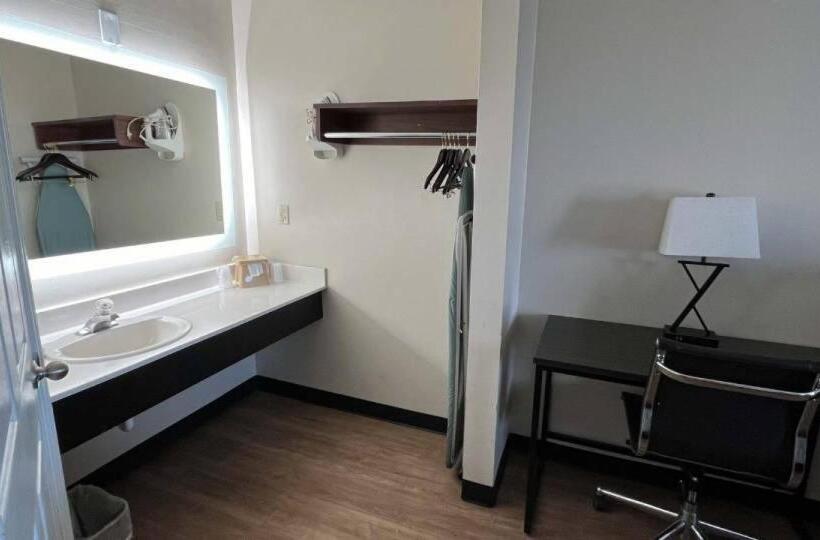 غرفة قياسية رباعية, Motel 6 Georgetown, Sc Marina
