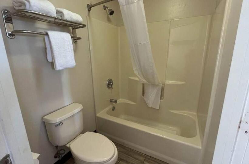 Четырехместный Номер Стандарт, Motel 6 Georgetown, Sc Marina