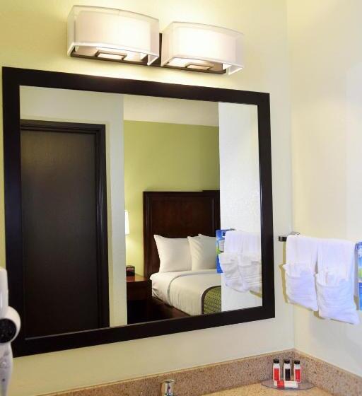 キングサイズベッドのスイートルーム, Baymont By Wyndham Pierre