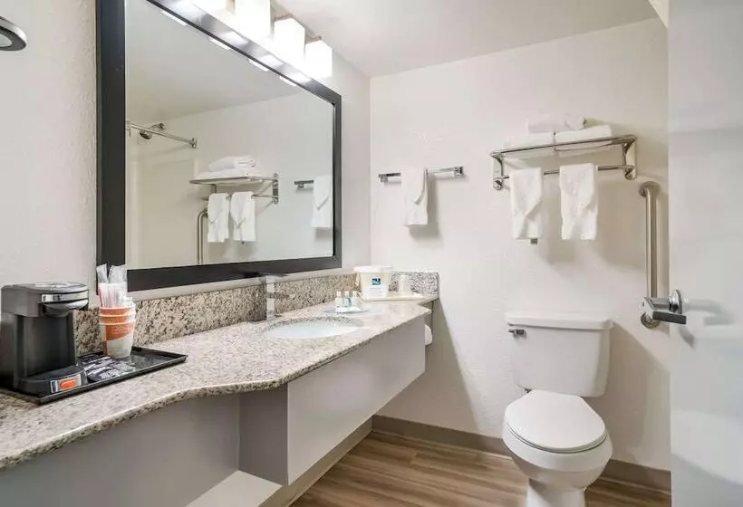 اتاق استاندارد با 2 تخت دوبل, Quality Inn Jacksonville Near Camp Lejeune