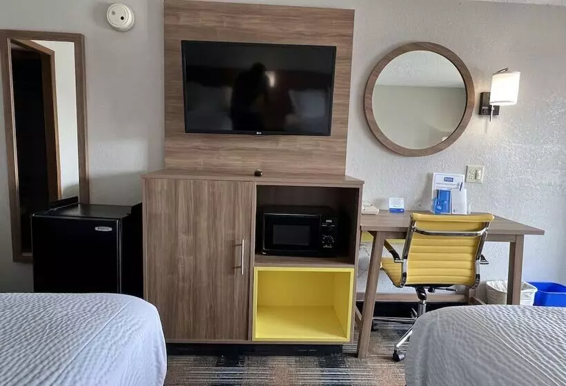 ２ダブルベッドのスタンダードルーム, Days Inn By Wyndham Liverpool Syracuse