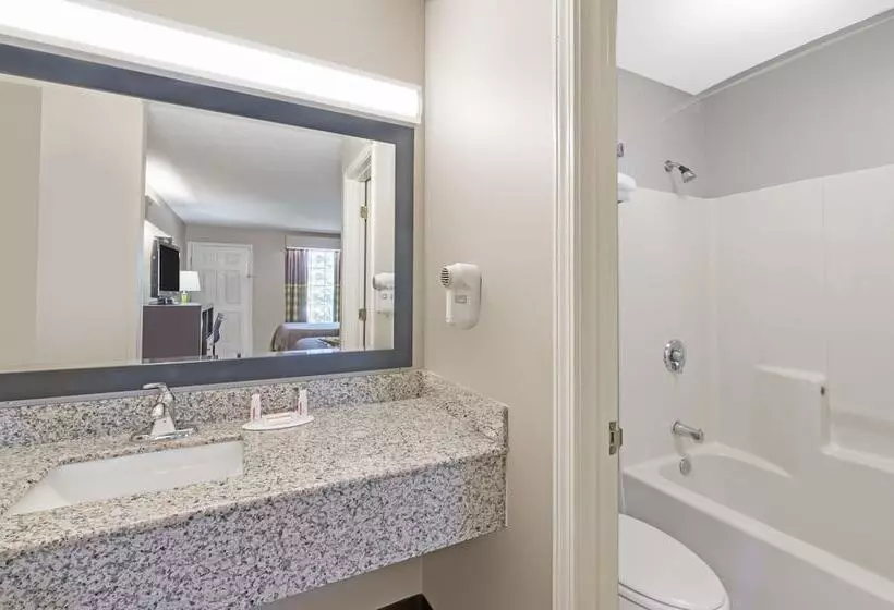 Standard-huone 2 Parivuodetta, Super 8 By Wyndham Alexander City