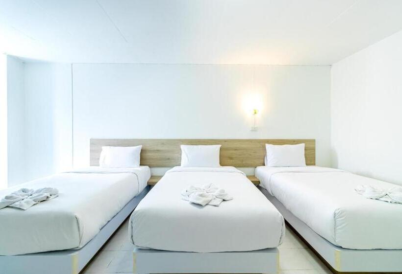 اتاق لوکس سه تخته, Boonchai Mansion