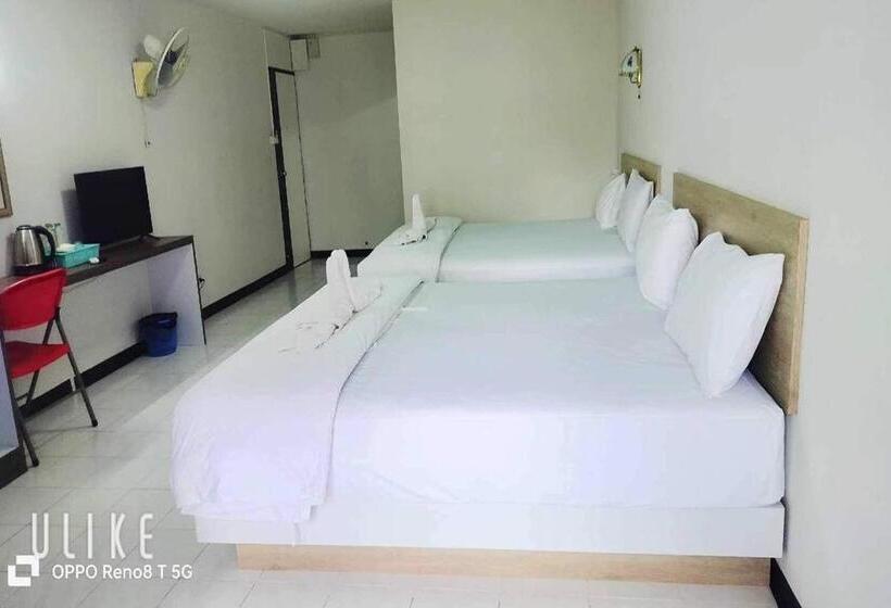 اتاق لوکس چهار تخته, Boonchai Mansion