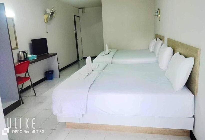 اتاق لوکس چهار تخته, Boonchai Mansion