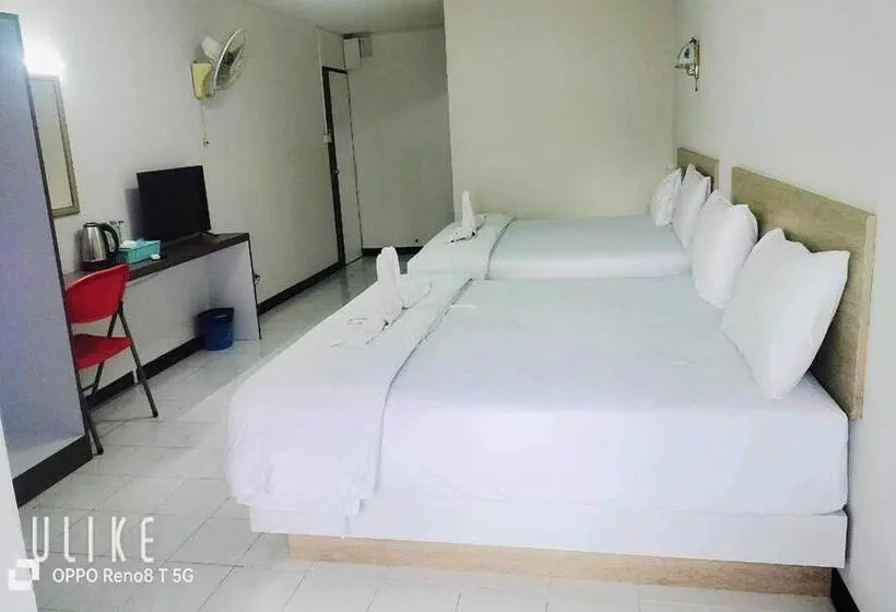 اتاق لوکس چهار تخته, Boonchai Mansion