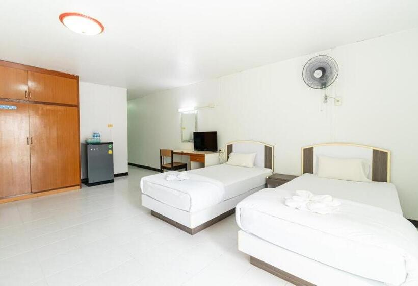 اتاق سوپریور خانوادگی, Boonchai Mansion