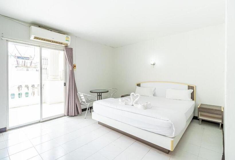 اتاق سوپریور خانوادگی, Boonchai Mansion