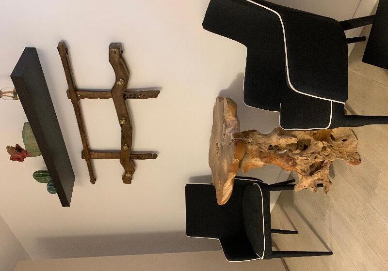 اتاق لوکس سه تخته, Boonchai Mansion