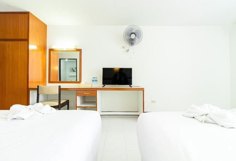 اتاق لوکس سه تخته, Boonchai Mansion