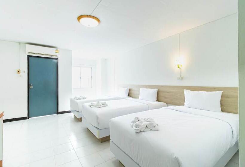 اتاق لوکس سه تخته, Boonchai Mansion