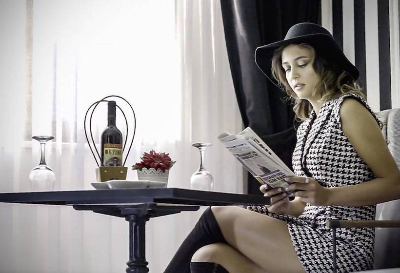 اتاق لوکس چهار تخته, Cnr İnci