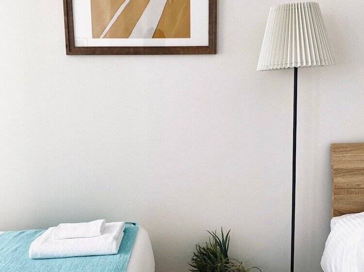 Familienzimmer, Lestel Naha