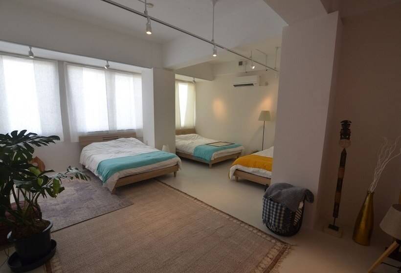 Familienzimmer, Lestel Naha