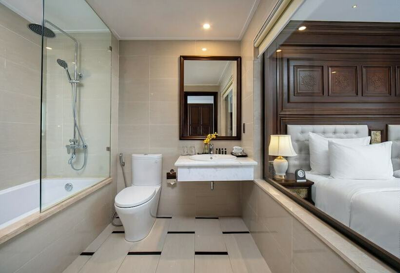 اتاق اجرایی, The Q Hotel Hanoi