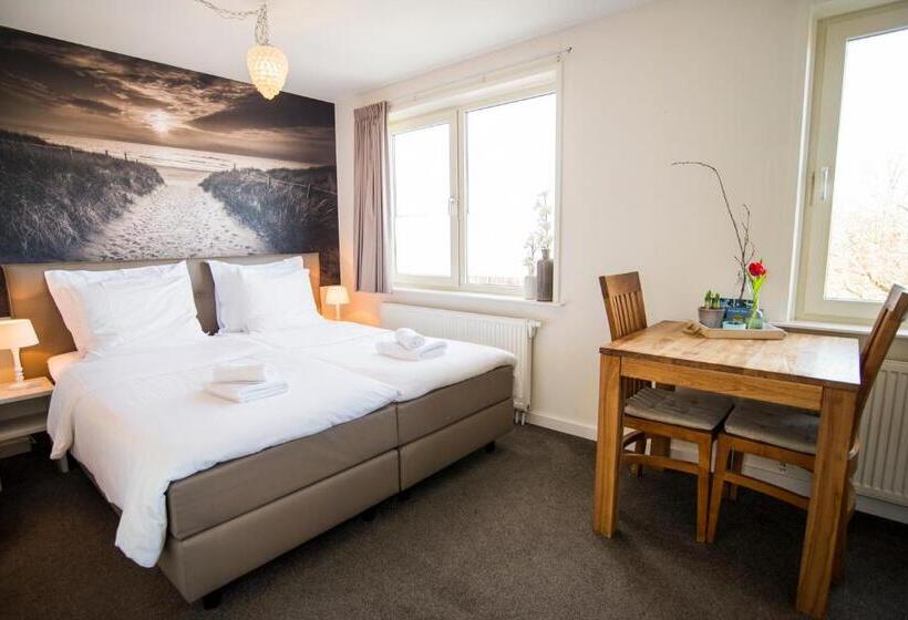 带大床的豪华间, De Moerbei