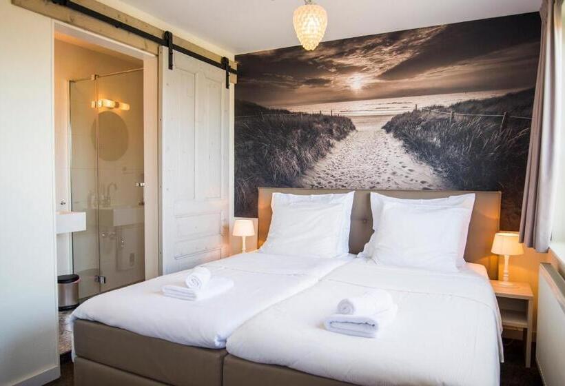 带大床的豪华间, De Moerbei