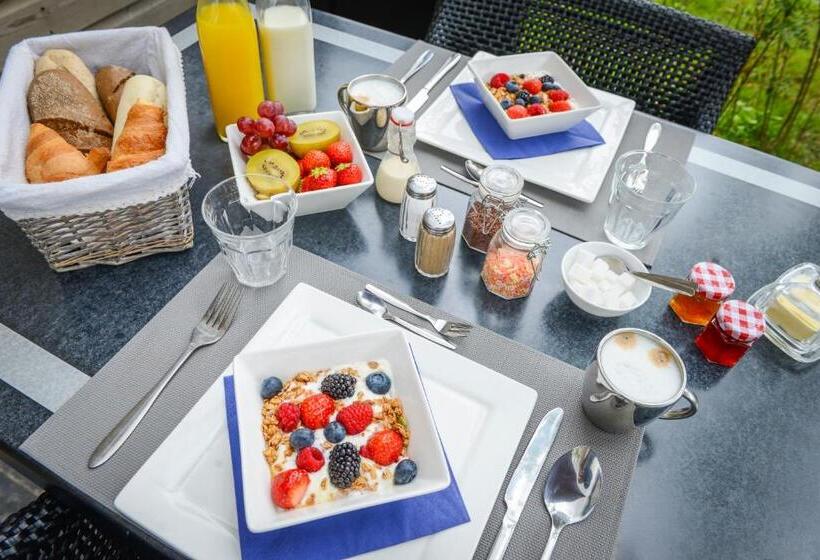 带大床的豪华间, De Moerbei