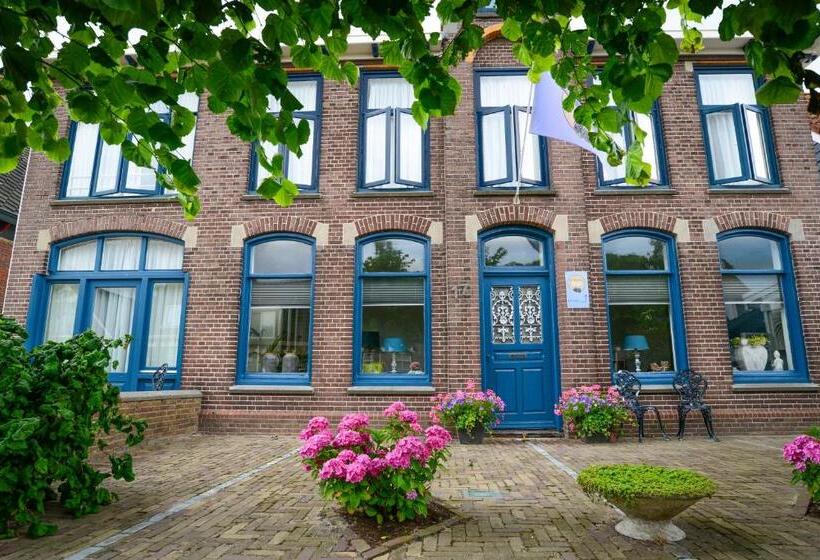 带大床的豪华间, De Moerbei