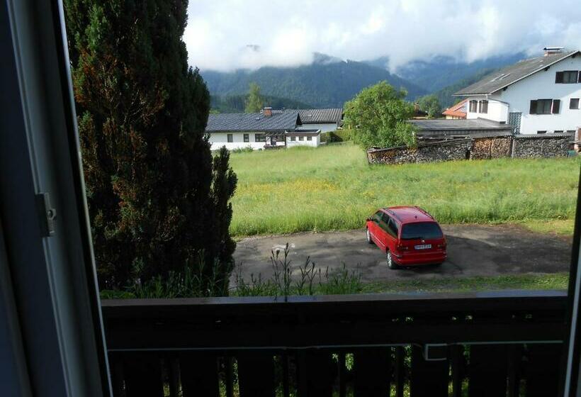 חדר דלוקס יחיד, Pension Gierlinger