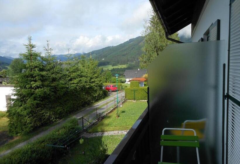 חדר דלוקס עם מרפסת, Pension Gierlinger