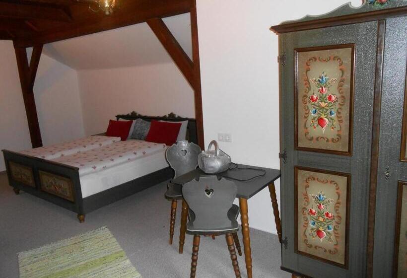 חדר סטנדרט לשלושה, Pension Gierlinger