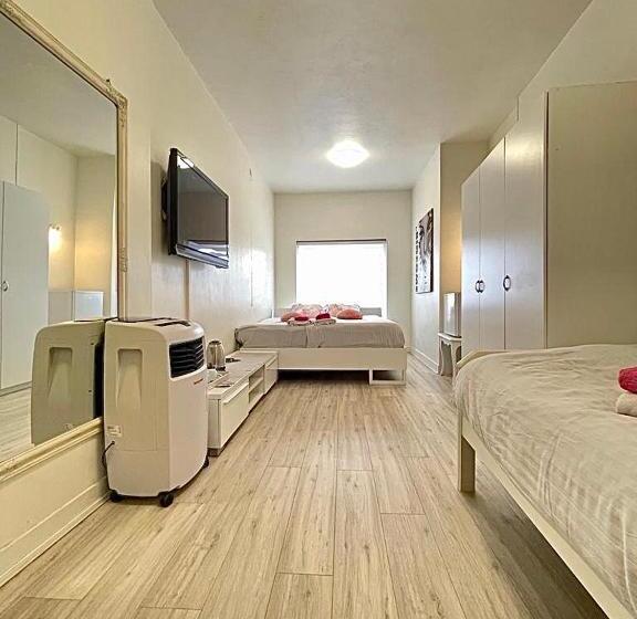 غرفة قياسية ثلاثية, Pension Marco